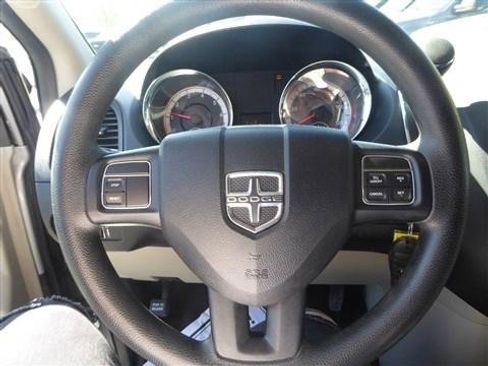 Used 2014 Dodge Grand Caravan SE w/ Quick Order Package 29E SE FWD image 15