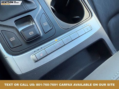 Used 2025 Kia Carnival image 25