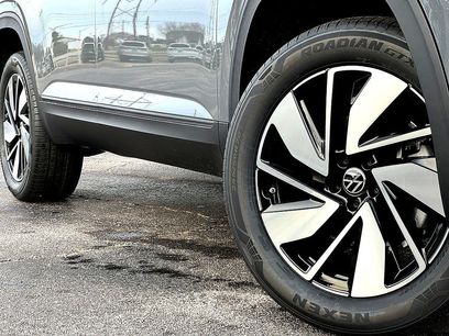 New 2026 Volkswagen Atlas SE