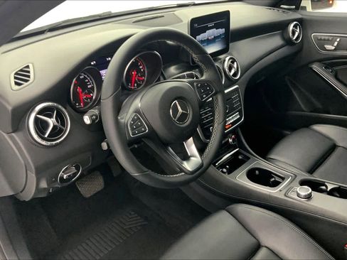 Used 2018 Mercedes-Benz CLA 250 image 19