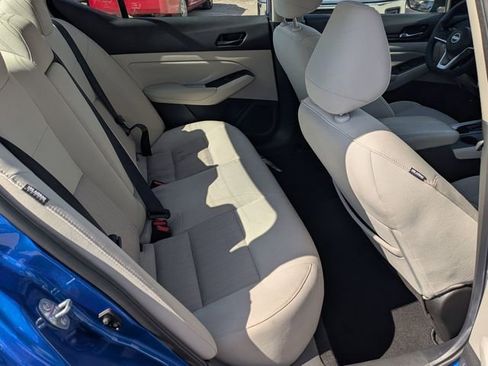 Used 2025 Nissan Altima 2.5 SV image 24