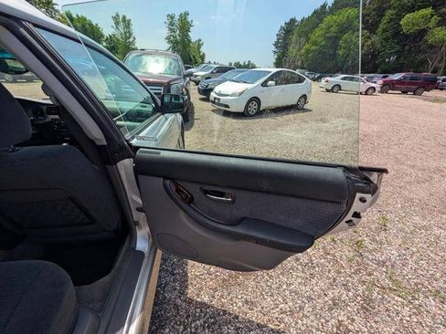 Used 2003 Subaru Outback Wagon AWD/4WD image 28