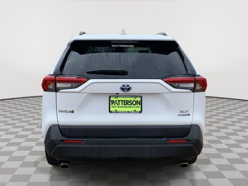Used 2022 Toyota RAV4 XLE image 3