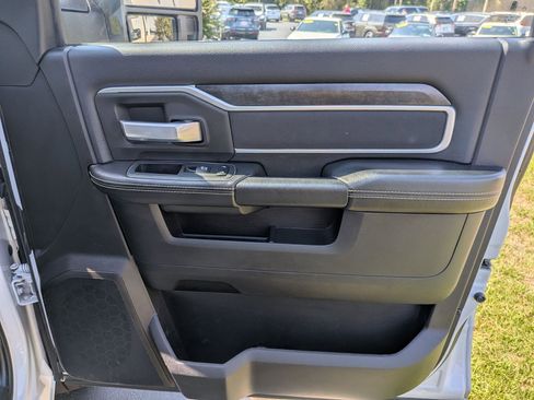 Used 2024 RAM 2500 Big Horn RWD image 21