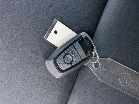 Used 2023 Ford Bronco Badlands w/ Sasquatch Package image 33