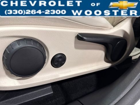 Used 2022 Mercedes-Benz EQB 300 4MATIC image 12