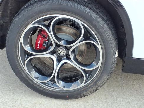 New 2025 Alfa Romeo Stelvio Sprint w/ Veloce Package image 6