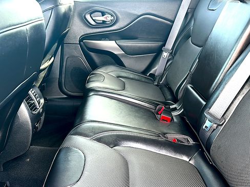 Used 2022 Jeep Cherokee Limited w/ Elite Package image 18