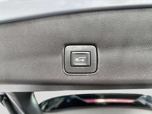 Used 2023 Chevrolet TrailBlazer ACTIV w/ Sun and Liftgate Package AWD/4WD image 37