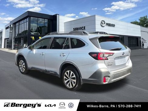 Used 2020 Subaru Outback Premium w/ Popular Package #1 AWD/4WD image 8