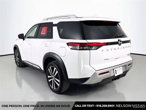 Certified 2025 Nissan Pathfinder Platinum image 7