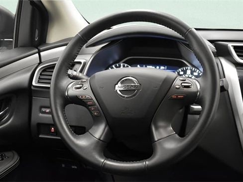 Used 2022 Nissan Murano SV image 18