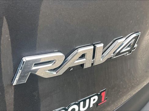 Certified 2021 Toyota RAV4 XLE w/ Convenience Package AWD/4WD image 10