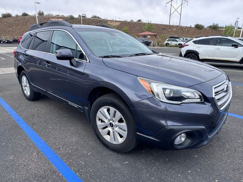 Used 2017 Subaru Outback 2.5i Premium image 5