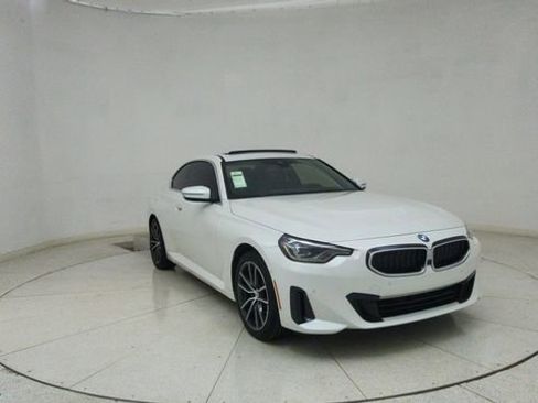 Used 2025 BMW 230i xDrive Coupe w/ Premium Package image 60