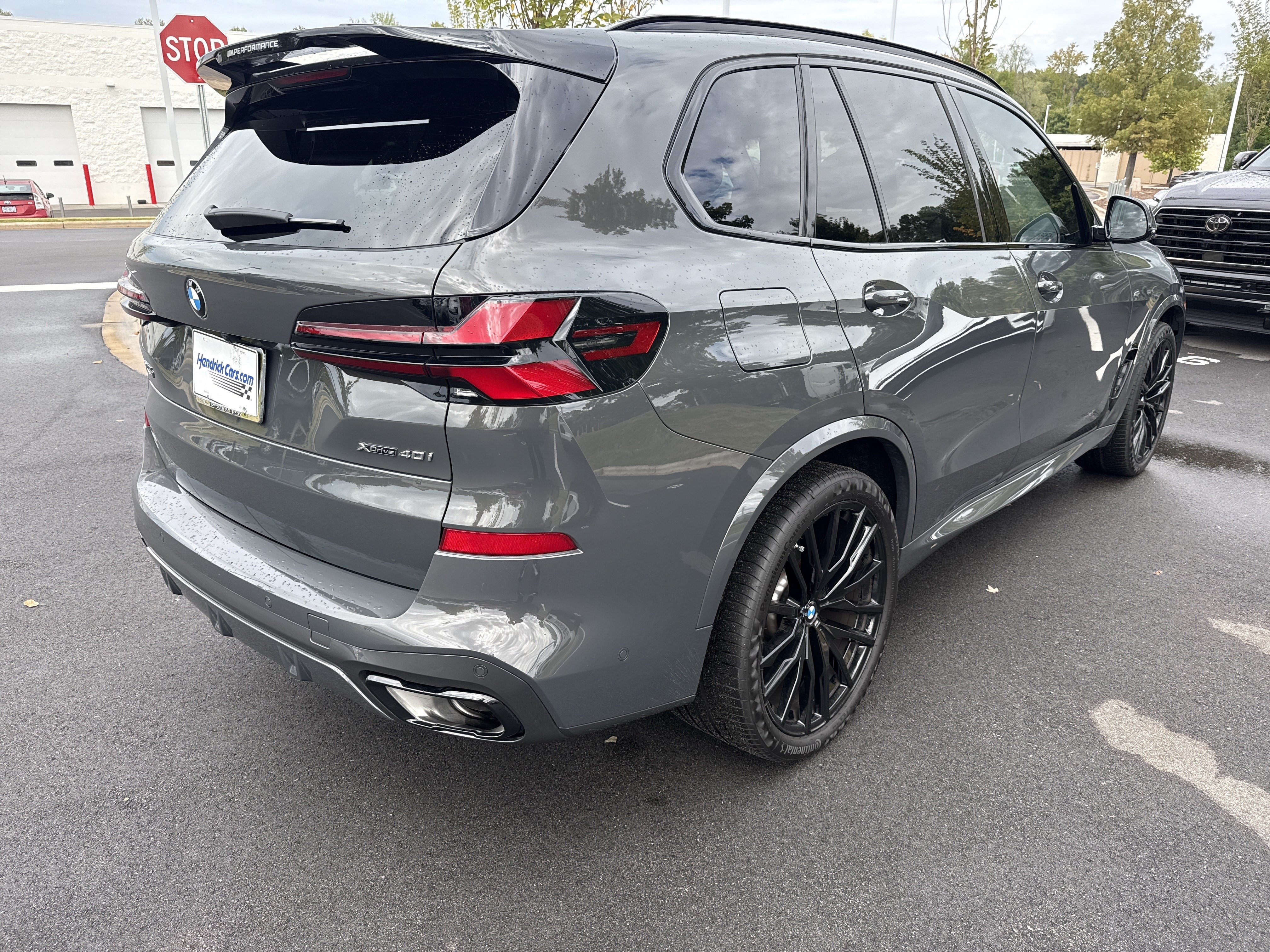 Used 2026 BMW X5 xDrive40i w/ M Sport Package AWD/4WD image 10