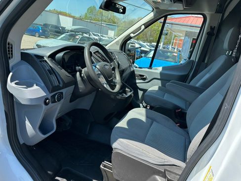 Used 2018 Ford Transit 250 130 Medium Roof RWD image 11