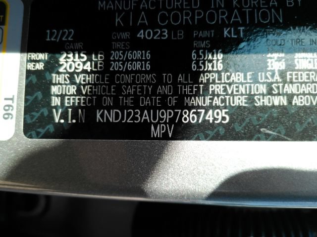 Used 2023 Kia Soul LX w/ LX Technology Package FWD image 39
