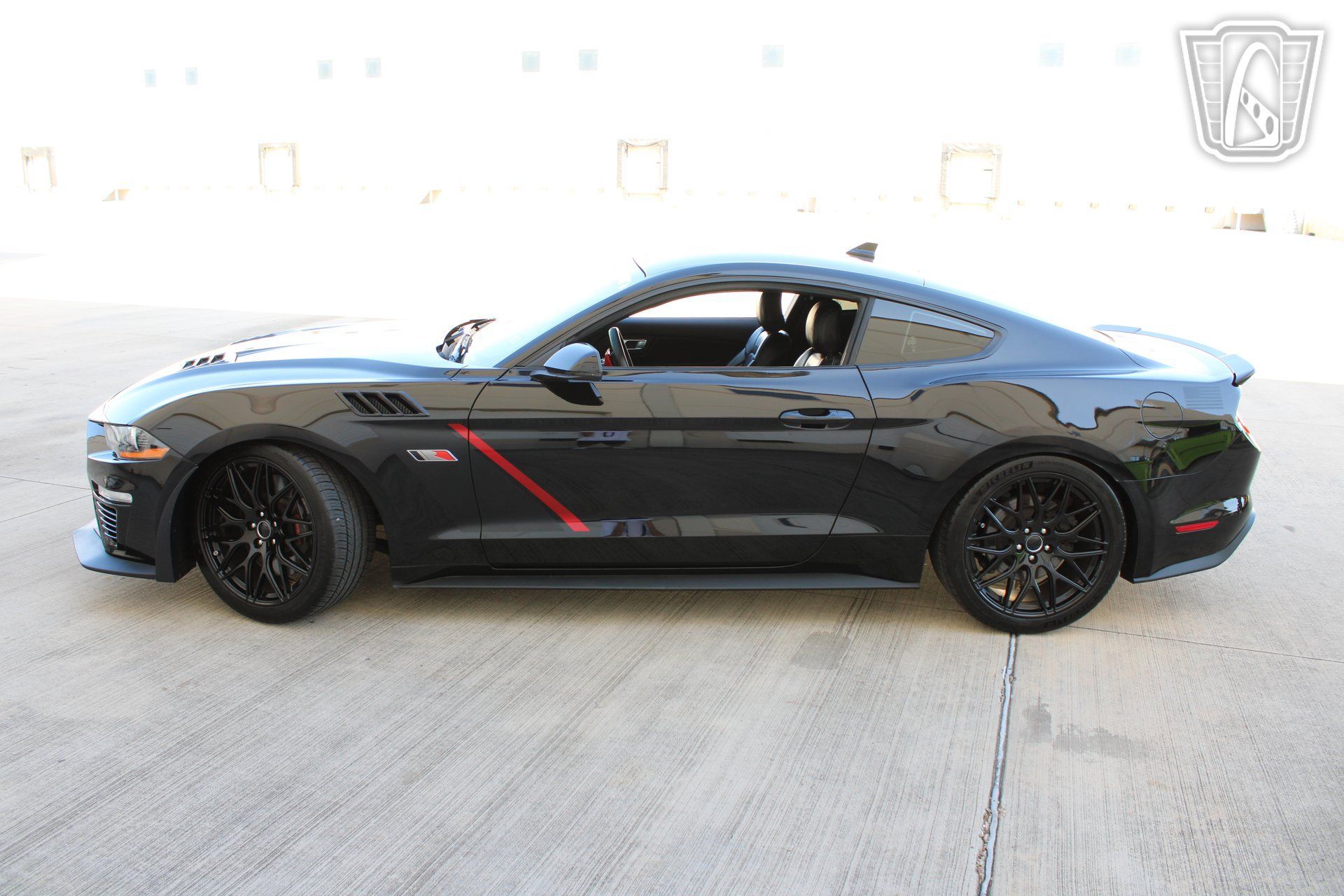 Used 2021 Ford Mustang GT Premium w/ GT Performance Package RWD image 2