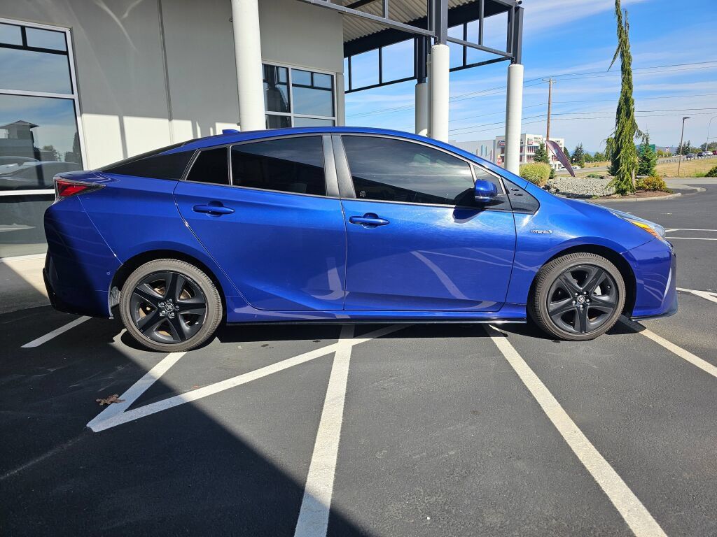 Used 2018 Toyota Prius Four Touring w/ Appearance Package FWD image 6