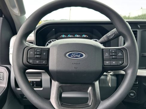 New 2026 Ford F250 XL w/ XL Chrome Package RWD image 25