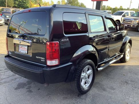 Used 2011 Dodge Nitro SXT image 7