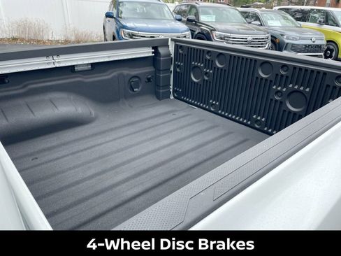 New 2026 Nissan Frontier SV w/ SV Convenience Package image 36