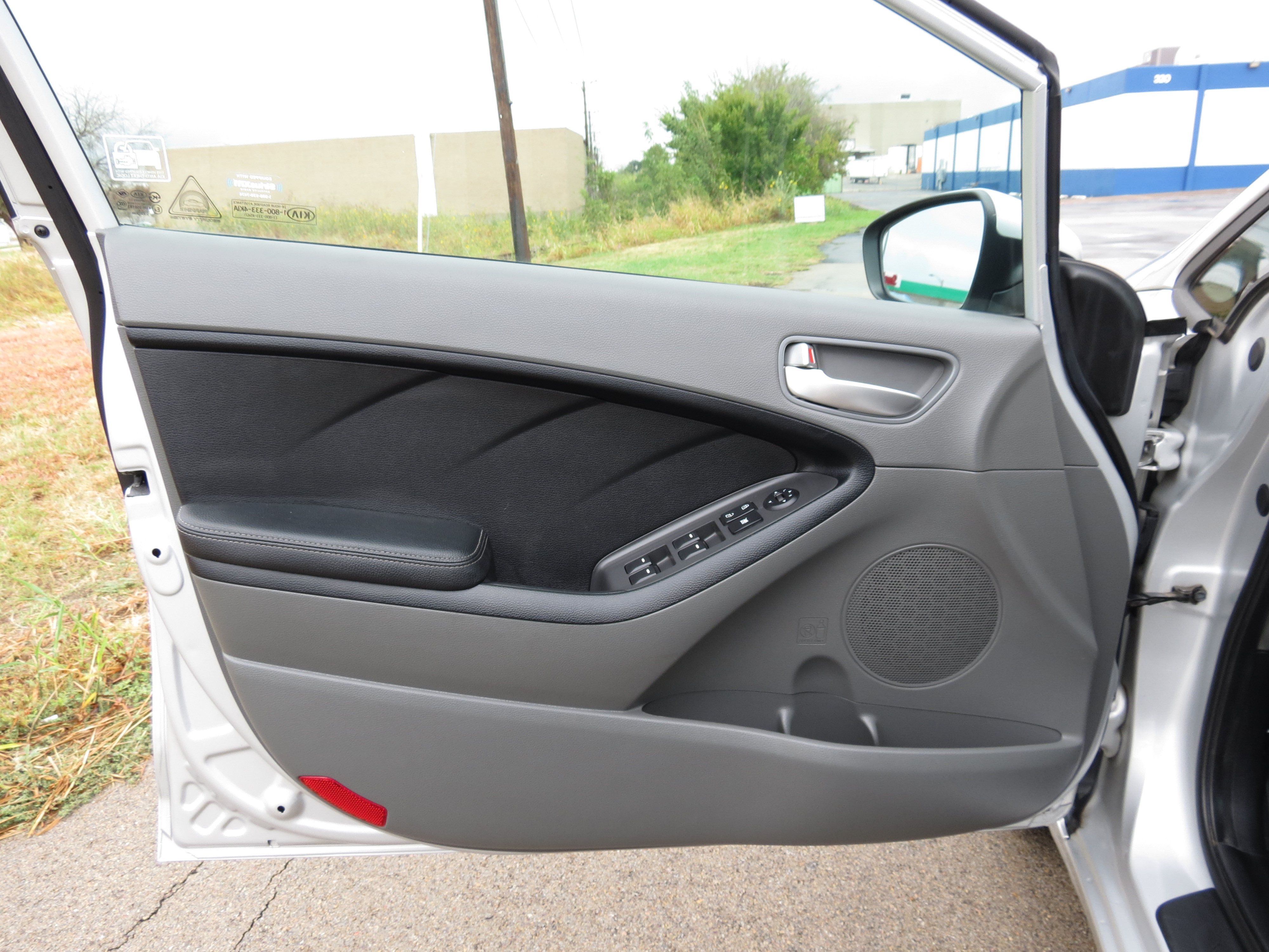 Used 2017 Kia Forte LX FWD image 22