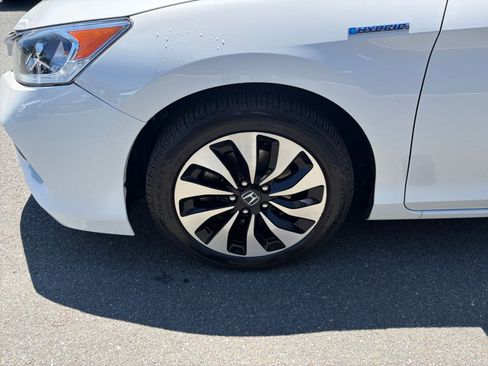 Used 2017 Honda Accord EX-L image 31