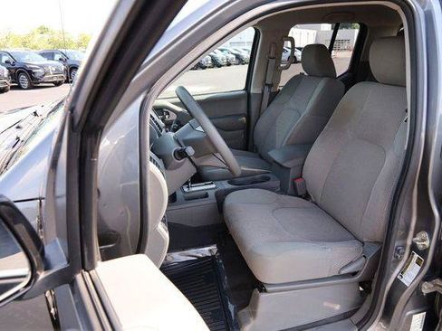 Used 2019 Nissan Frontier SV w/ Value Truck Package AWD/4WD image 8