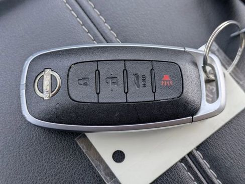 Used 2025 Nissan Sentra SV FWD image 31