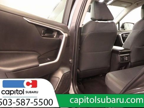 Used 2022 Toyota RAV4 LE AWD/4WD image 28