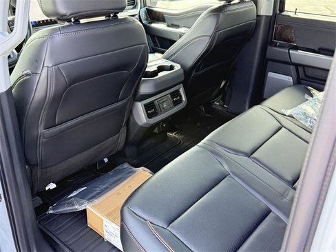 New 2025 Ford F250 Lariat w/ Lariat Ultimate Package AWD/4WD image 25
