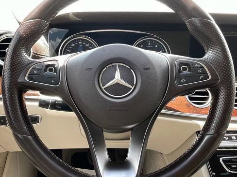 Used 2018 Mercedes-Benz E 300 4MATIC w/ Premium 1 Package image 16