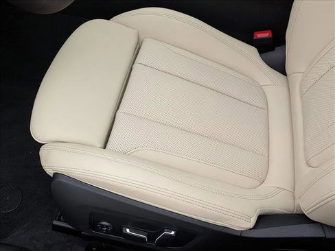 New 2026 BMW 330i xDrive Sedan w/ Premium Package image 4