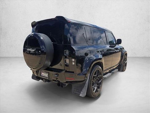 Used 2024 Land Rover Defender 110 V8 AWD/4WD image 5