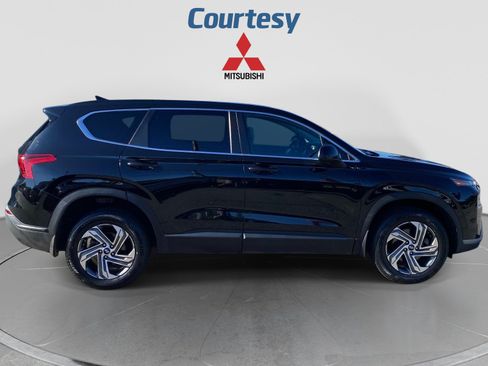 Used 2023 Hyundai Santa Fe SE AWD/4WD image 7