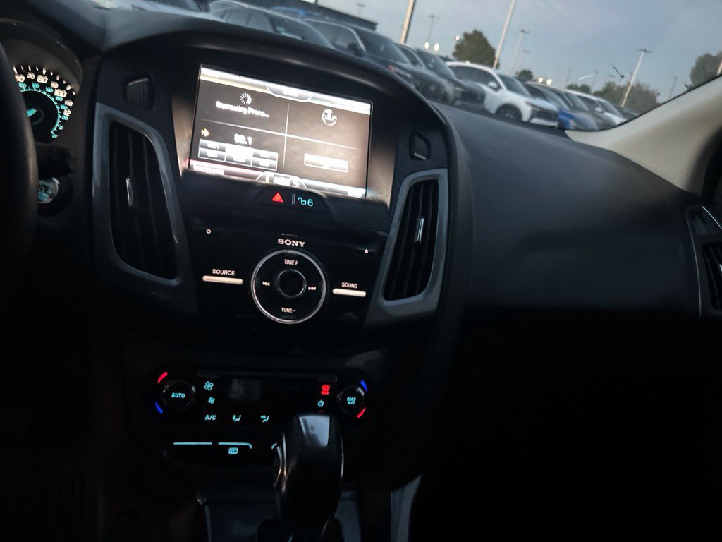 Used 2012 Ford Focus Titanium FWD image 13