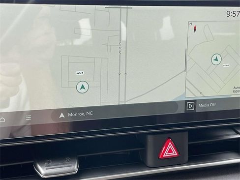 New 2026 Kia Carnival EX image 3