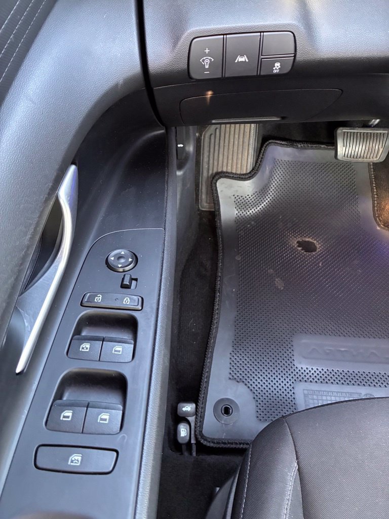 Used 2023 Hyundai Elantra SEL FWD image 26