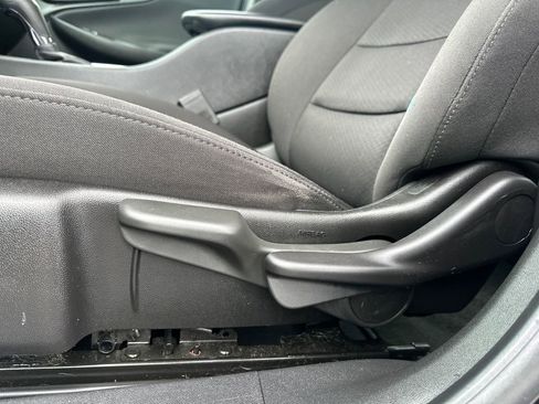 Used 2018 Chevrolet Malibu LS image 4