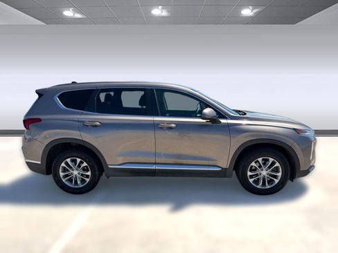 Used 2019 Hyundai Santa Fe SE image 7