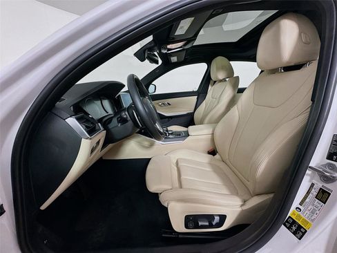 Used 2021 BMW 330i xDrive Sedan w/ Convenience Package image 21