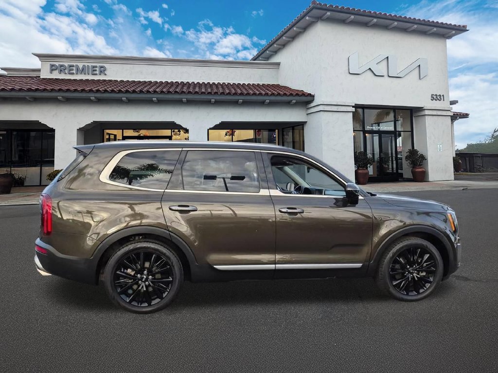 Used 2020 Kia Telluride SX w/ Towing Package FWD image 9