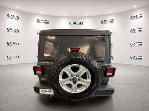 Used 2022 Jeep Wrangler Unlimited Sport AWD/4WD image 6