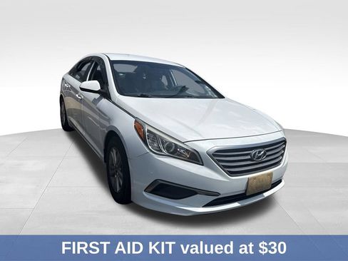 Used 2017 Hyundai Sonata SE FWD image 6