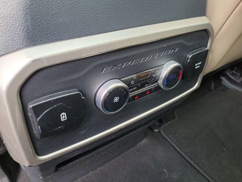 Certified 2024 Ford Expedition Limited image 13