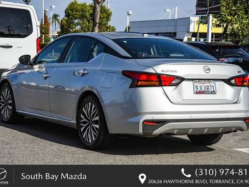 Used 2024 Nissan Altima 2.5 SV FWD image 6