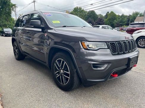 Used 2018 Jeep Grand Cherokee Trailhawk w/ Trailhawk Luxury Group AWD/4WD image 4