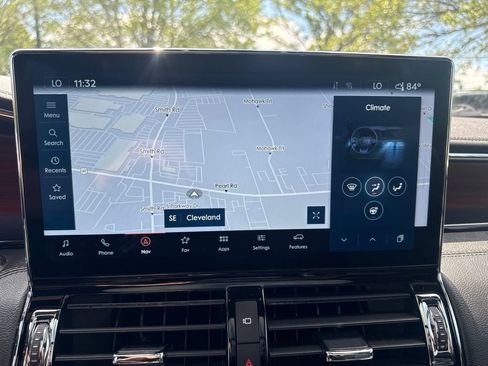 Used 2022 Lincoln Navigator Reserve AWD/4WD image 18